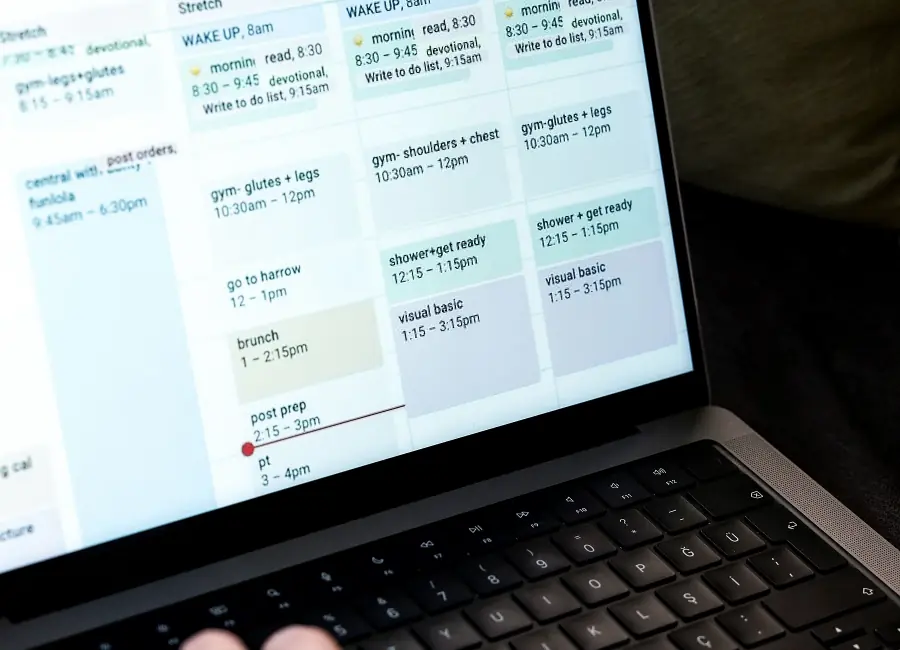 Calendario digital utilizado para programar reservas y disponibilidad